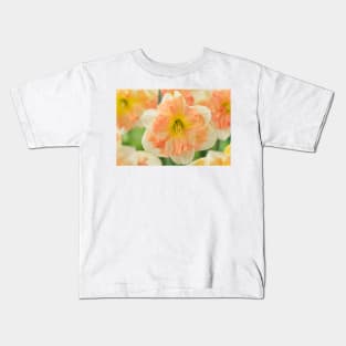 Narcissus  &#39;Vanilla Peach&#39;  Daffodil  Division 11a Split-corona Kids T-Shirt